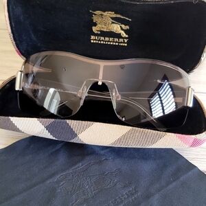 EUC Burberry Sunglasses